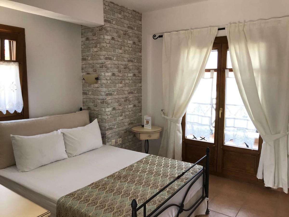 Hotel Niriides Ammouliani Esterno foto